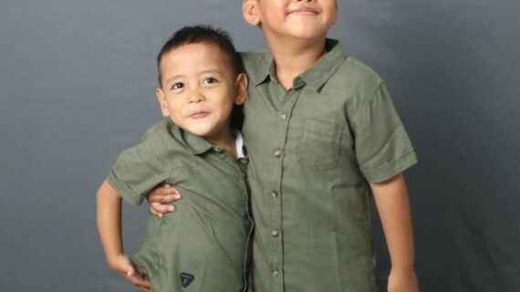 Khitan Lais & Adzra