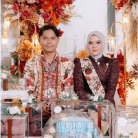 Apis & Nana